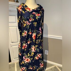 Mother Bee Maternity Floral Long Maxi Dress with turtle neck Size Large